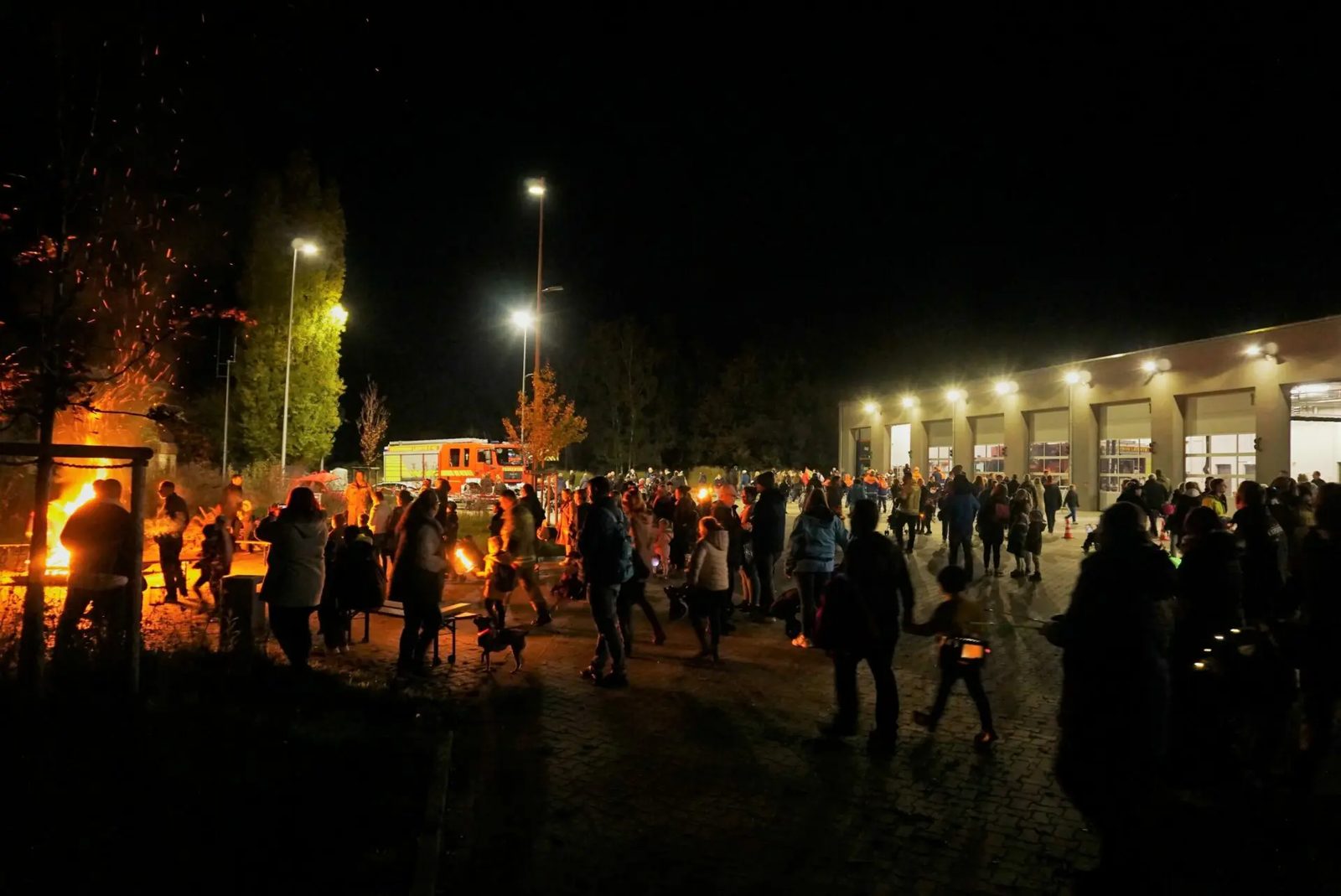 Laternenumzug an der Feuerwache